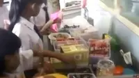 Peringati Hari Anti-Korupsi, Siswa SD Belajar di Kantin Kejujuran