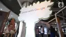 Pengunjung melihat layanan terbaru google saat pelucuncuran "Grow With Google" di Jakarta, Selasa (18/2/2020). Grow With Google merupakan inisiatif dari Google secara global yang bertujuan untuk menciptakan lebih banyak peluang bagi semua orang melalui beberapa programnya (Liputan6.com/Angga Yuniar)