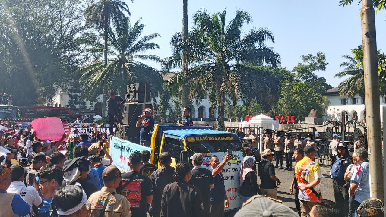 Ribuan Pekerja Wisata Nganggur Akibat Kebijakan Dedi Mulyadi, SP3JB Ngadu ke Prabowo & DPR