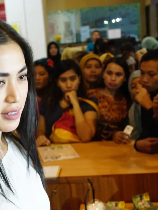 Mencoba terjun ke bisnis, perempuan 28 tahun itu juga belajar cara-cara memutar uang. Ia banyak belajar cara menginvestasikan uangnya. (Nurwahyunan/Bintang.com)