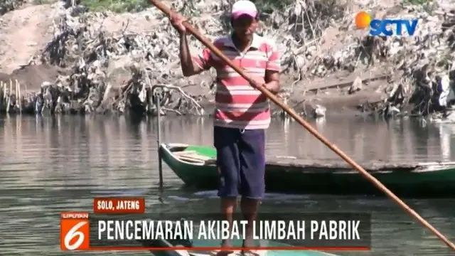 Tak hanya limbah rumah tangga, limbah yang diduga dari sejumlah produsen tekstil juga dengan mudah ditemui.