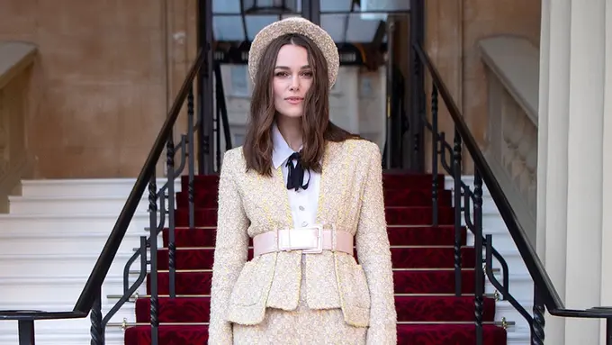 Inspirasi Gaya Royal Kiera Knightley yang Menuai Pujian