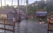 Banjir Rob Terjang Parigi Moutong, Belasan Warga Mengungsi Akibat Gelombang Tinggi