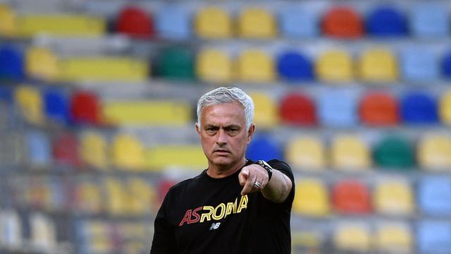 Foto: Jose Mourinho Sang Pawang Baru Serigala Roma, Tunjukkan Hasil Impresif di Laga Uji Coba