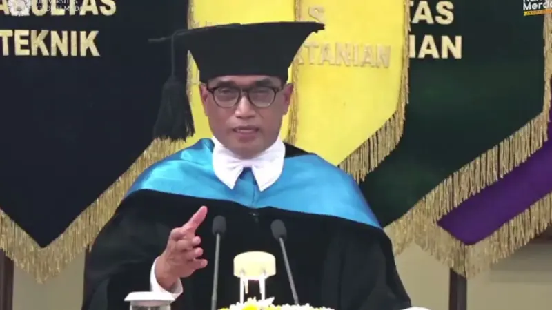 Menteri Perhubungan (Menhub) Budi Karya Sumadi mendapatkan Gelar Doktor Kehormatan (Doctor Honoris Causa) dari Universitas Gadjah Mada (UGM) pada Senin 23 Mei 2022.