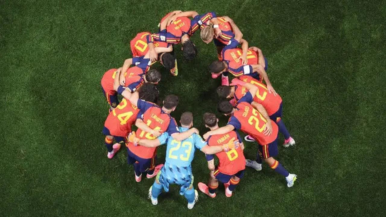 Lamine Yamal Berpeluang Jadi Starter Saat Spanyol Hadapi Arab Saudi