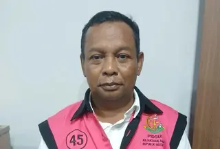 Kepala Kejaksaan Negeri (Kajari) Bangka Tengah, Padeli (P) menjadi tersangka dalam kasus dugaan pidana penerimaan uang sebesar Rp 840 juta terkait penanganan perkara Badan Amil Zakat Nasional (BAZNAS). Dia terlibat saat periode menjabat sebagai Kajari Enrekang. (Foto: Kejagung)