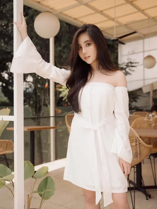 (Instagram/agatha_chelsea)