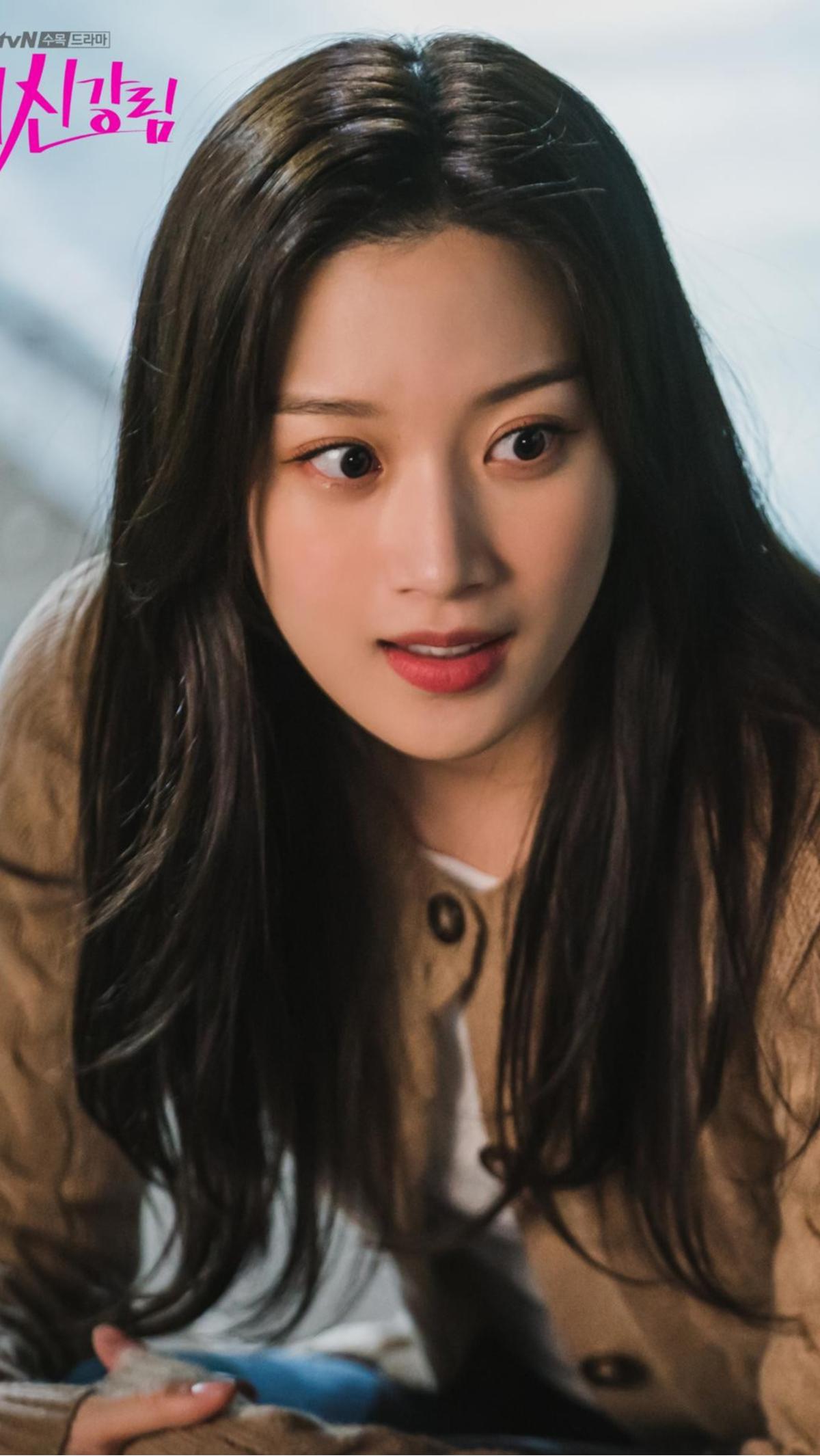 "Saya selalu percaya bahwa setiap langkah kecil membawa kita lebih dekat pada impian besar kita." - Moon Ga Young