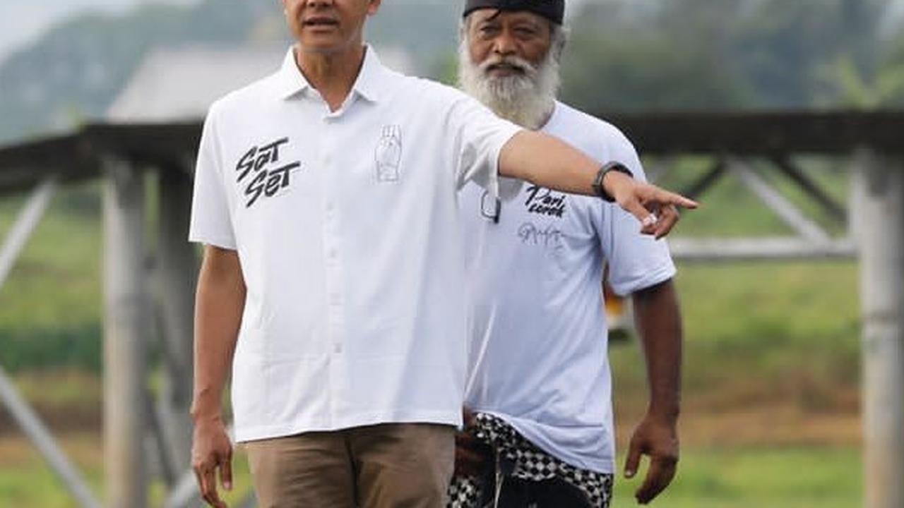 Kreatif! Seniman Pari Corek Semarang Bikin Gambar Ganjar-Mahfud di Sawah, Begini Penampakannya