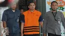 Pengusaha dari PT MTI, Muhammad Adami Okta keluar dari gedung KPK usai menjalani pemeriksaan, Jakarta, Kamis (15/2). Hardi dan rekannya menjadi tersangka usai menyuap Deputi Bakamla sebanyak Rp. 2 Miliar. (Liputan6.com/Helmi Afandi)