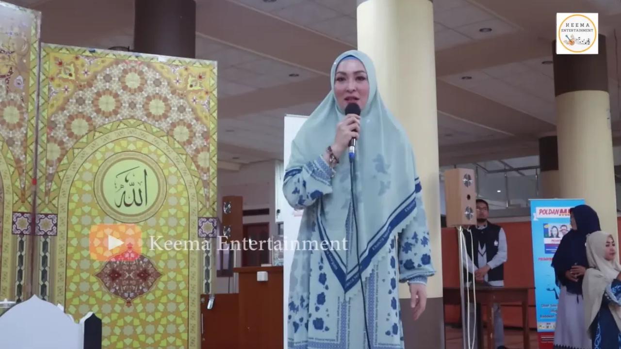 Angelina Sondakh mengungkapkan jika teman terbaik hanyalah Allah.&nbsp;<br>