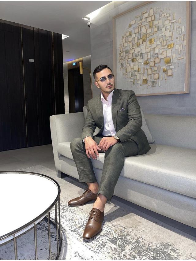 Simon Leviev, tokoh dalam serial Netflix "The Tinder Swindler" yang menipu wanita dan meraup keuntungan hingga ratusan ribu dolar. (Instagram: @simon_leviev_official)