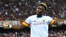 Tammy Abraham. Striker Inggris berusia 23 tahun ini didatangkan AS Roma dari Chelsea pada musim 2021/2022 ini dengan mahar senilai 40 juta euro. Lima musim di Chelsea, hanya 2 musim terakhir ia menjadi bagian The Blues. Di tiga musim awal ia dipinjamkan ke beberapa klub. (Foto: AFP/Alberto Pizzoli)