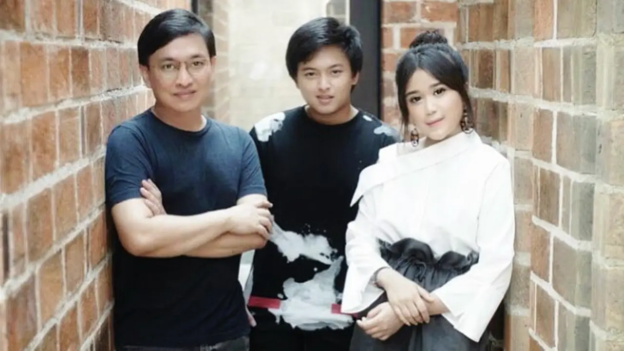 [Bintang] Yovie Widianto, Arsy Widianto, dan Bianca Jodie