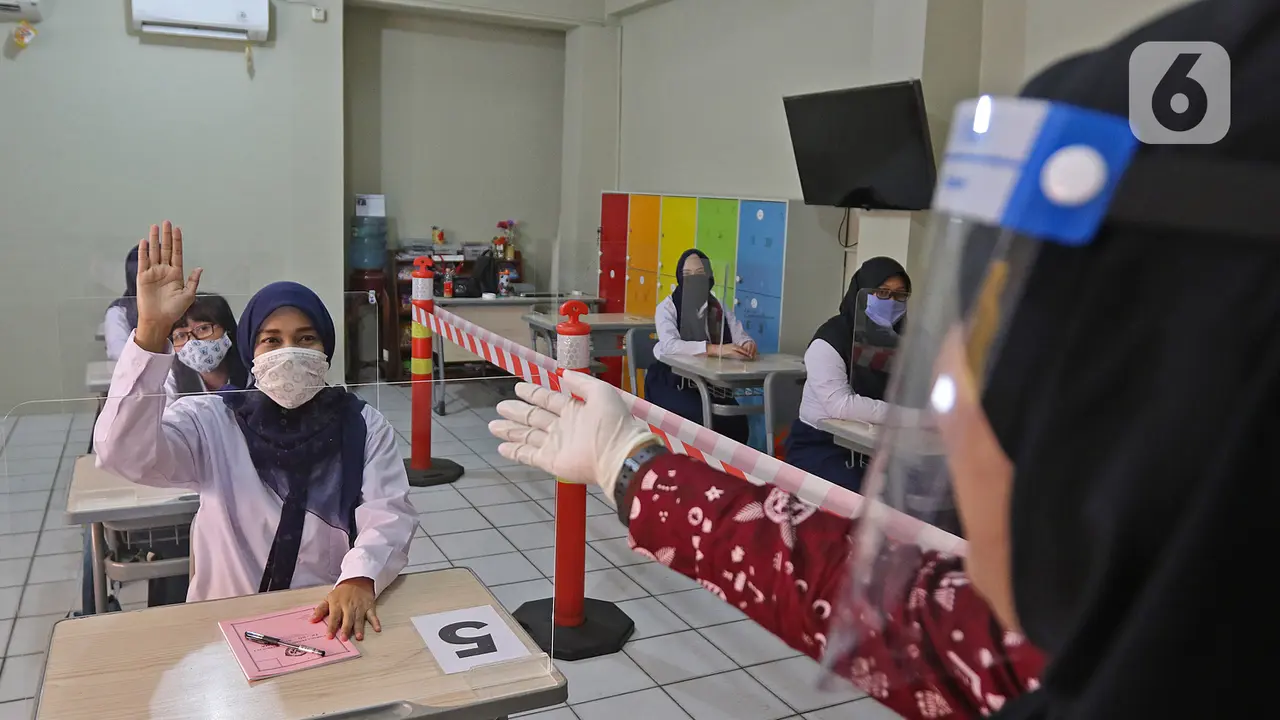 FOTO: Simulasi Sekolah Menuju Kenormalan Baru