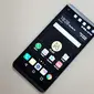 Tampilan depan smartphone terbaru LG, LG V20 (liputan6.com/Iskandar)