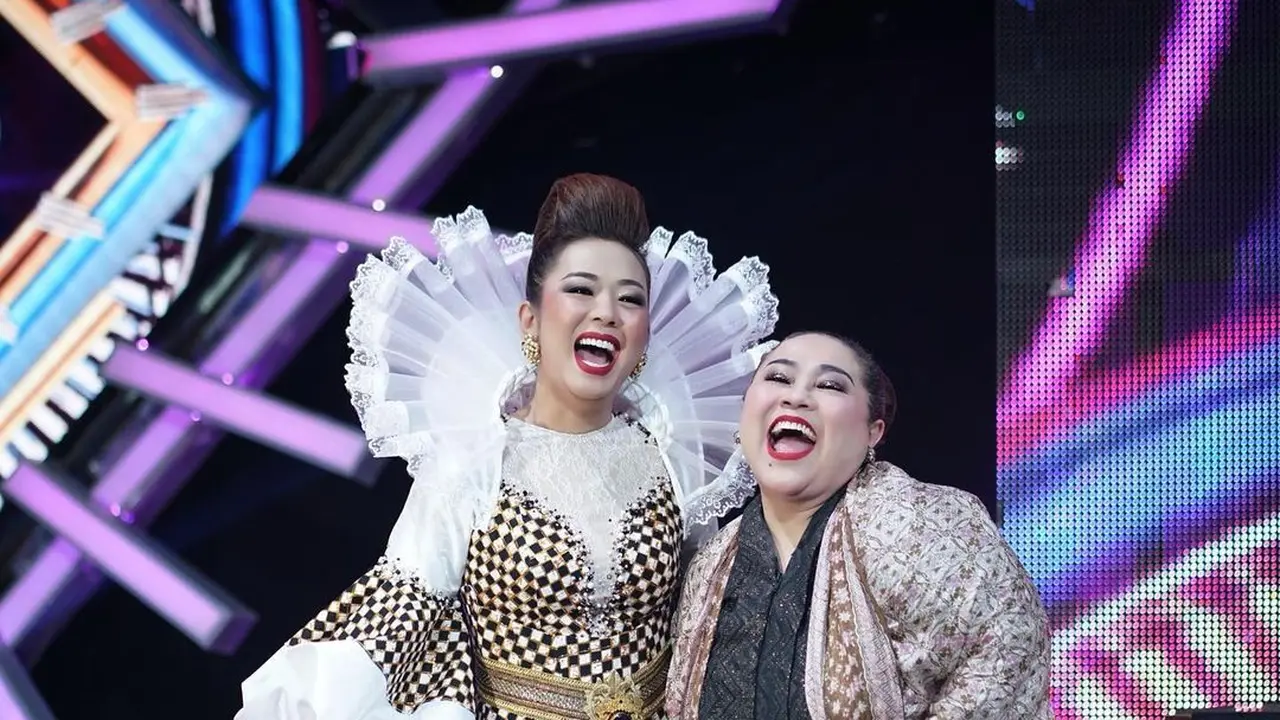 Main TikTok Bareng, Ini 6 Potret Keakraban Soimah dan Nunung di Balik Panggung