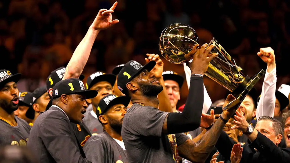 LeBron James membawa Cleveland Cavaliers juara NBA 2016. (AFP/Ezra Shaw)