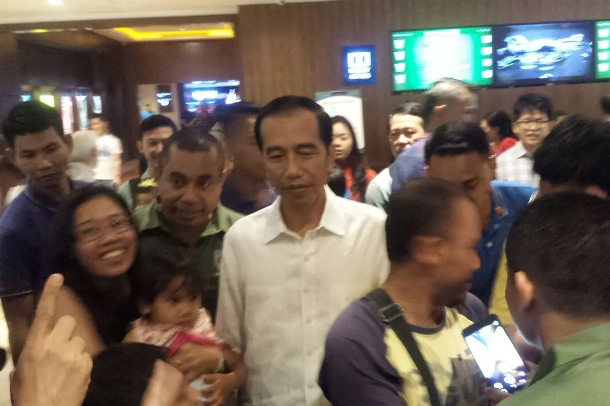 Presiden Jokowi di XXI Senayan City. (Liputan6.com/Arie Mega)