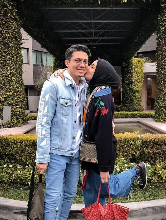 Zaskia Sungkar dan Irwansyah (Instagram/zaskiasungkar15)