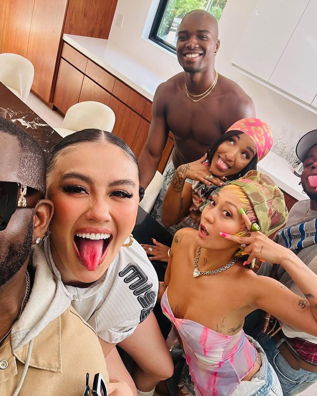 Potret Agnez Mo Berpose Bareng Selebriti Dunia, Netizen Tak Sabar Menunggu Album Barunya
