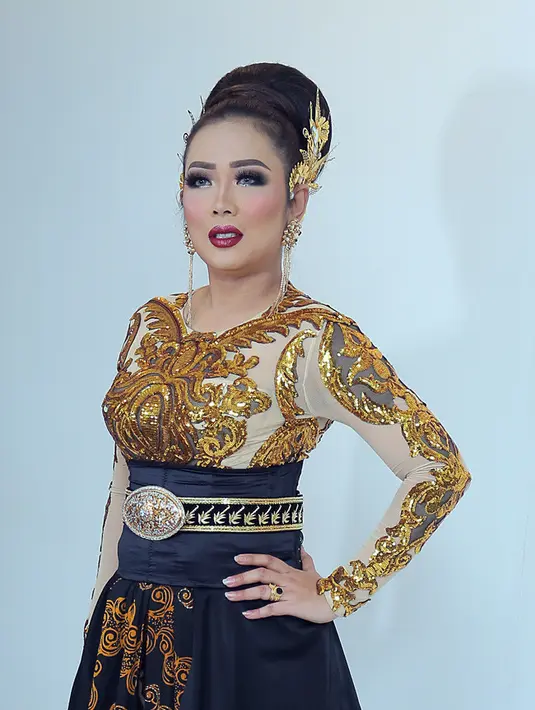 Nama Soimah memang sudah tidak asing lagi di dunia hiburan tanah air, terlebih dalam industri musik dangdut. Suaranya yang sangat merdu serta talenta lain yang dimilikinya selalu menarik perhatian publik. (Deki Prayoga/Bintang.com)