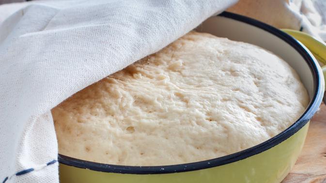 4 Tips Memakai Ragi Agar Adonan Roti Tidak Gagal Lifestyle Fimela Com