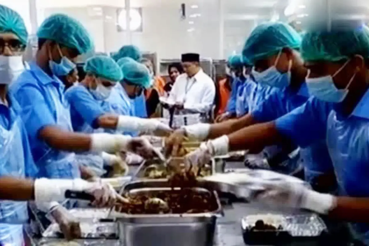 Jelang Puncak Haji, Makan Siang Gratis Jemaah Dihentikan