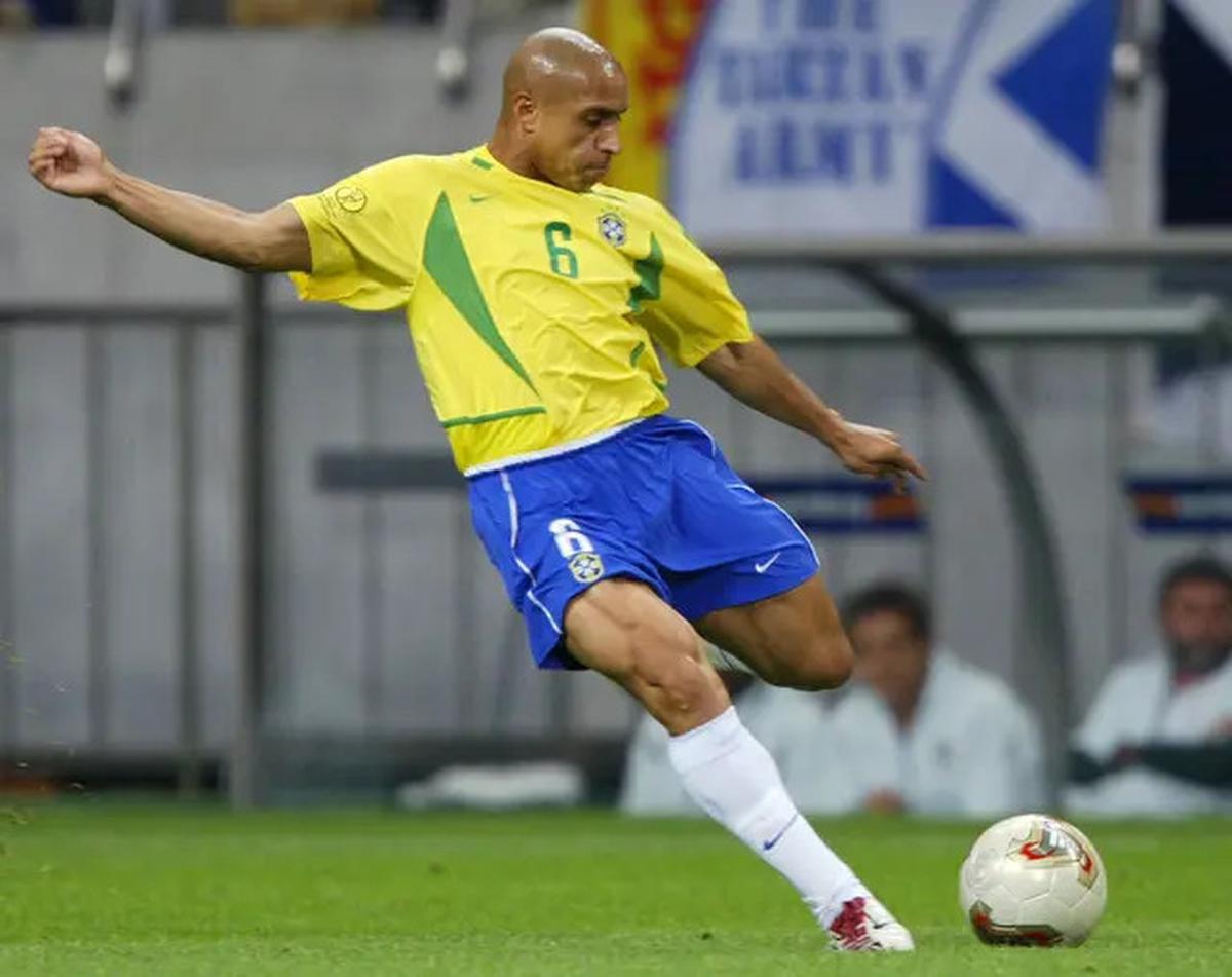 Cerai dari sang Istri, Roberto Carlos Tidur di Tempat Latihan Real Madrid