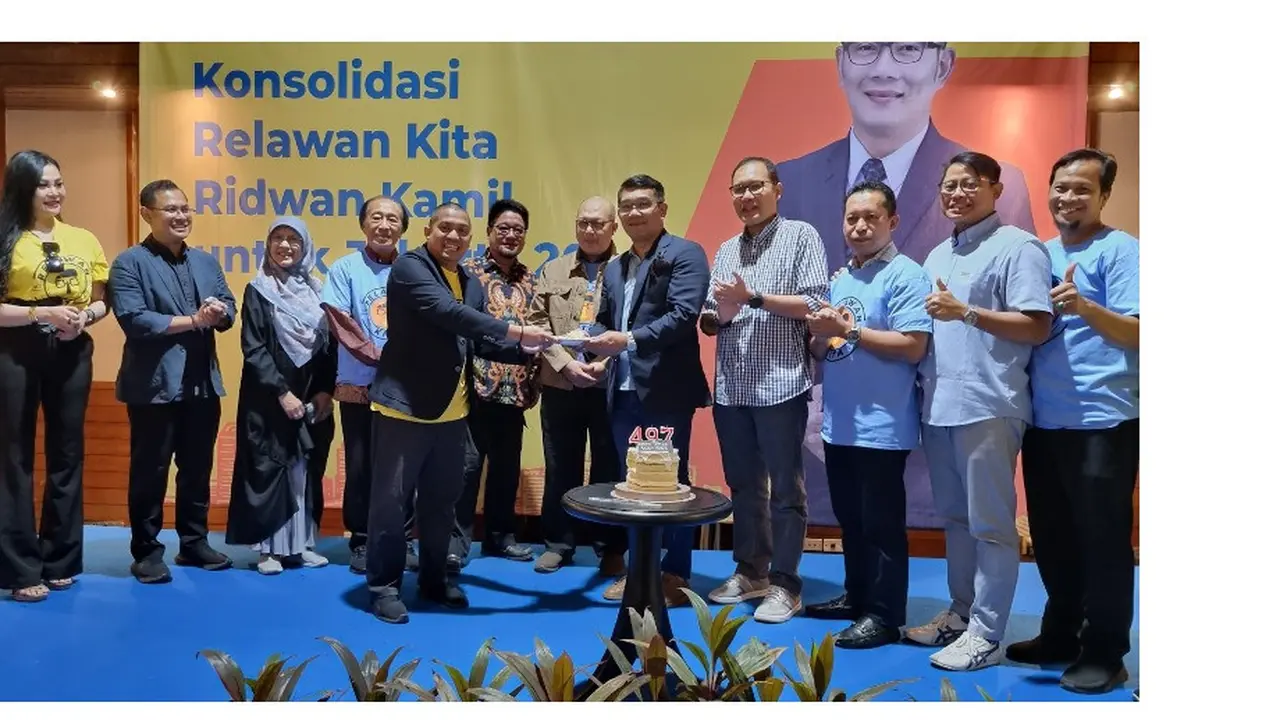 Kelompok Relawan Kita (RK) siap memperjuangkan Ridwan Kamil menjadi bakal calon gubernur Jakarta (bakal cagub Jakarta) pada Pemilihan Kepala Derah atau Pilkada 2024 melaksanakan konsolidasi bertepatan dengan HUT ke-497 Jakarta.