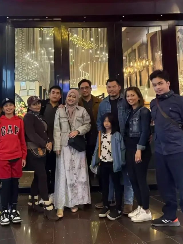 Cindy Fatikasari dan Tetangga di Kanada