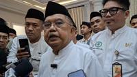 Wakil Presiden ke-10 dan ke-12 RI Jusuf Kalla, menilai Indonesia harus menunjukkan keberpihakan kepada negara yang diserang dalam konflik internasional. (Liputan6.com/Rifqy Alief Abiyya)
