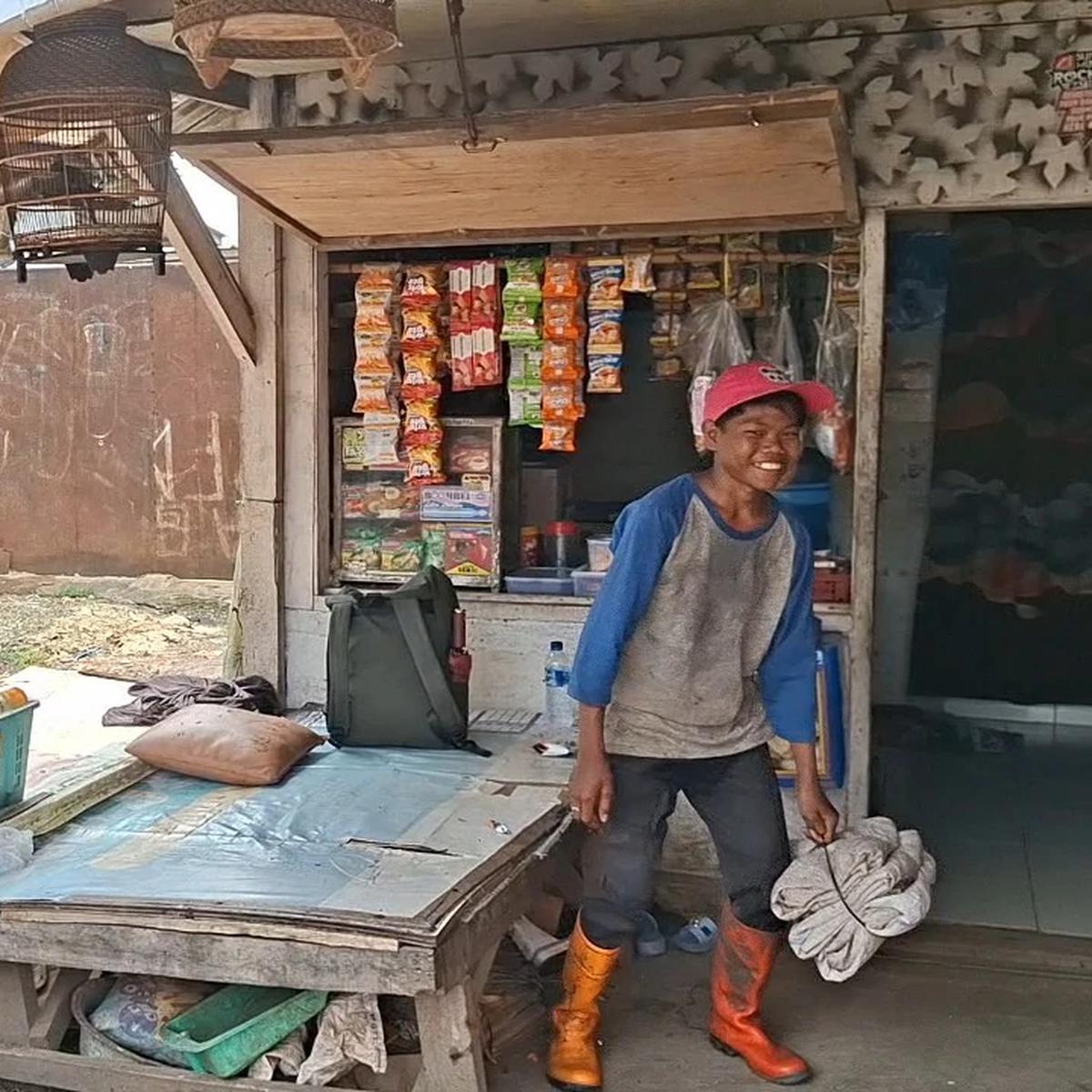Warga Bantargebang Olah Sampah Menjadi Sumber Penghasilan