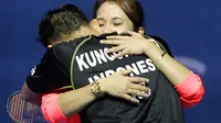 Sony Dwi Kuncoro mempersembahkan gelar juara Singapura Terbuka sebagai hadiah untuk sang istri yang selalu mendukung dan menginsipirasi.
