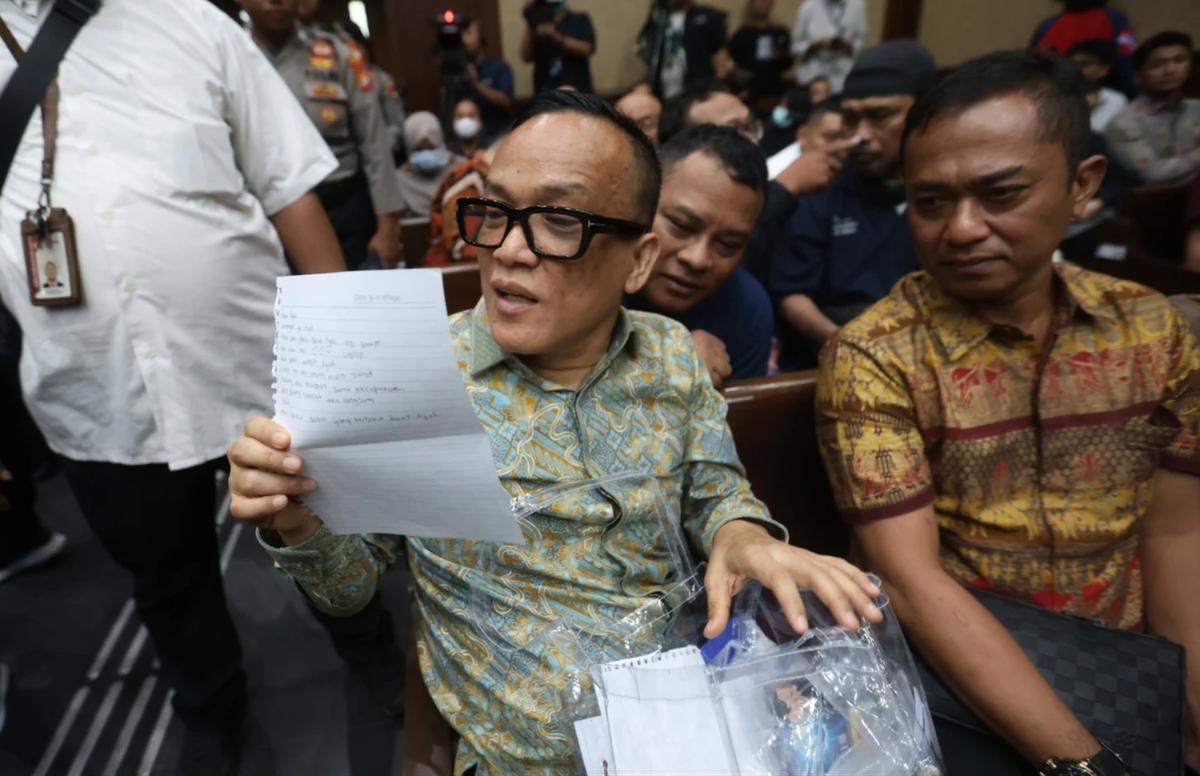 FOTO: Eks Wamenaker Noel Ebenezer Hadiri Sidang Perdana Kasus Pemerasan Sertifikat K3