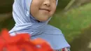 Agar tampilannya terlihat ceria, pilihan warna baju dan hijab jadi penentu gaya yang sempurna. [Foto: Instagram/ AleenaHutapeaaufar]