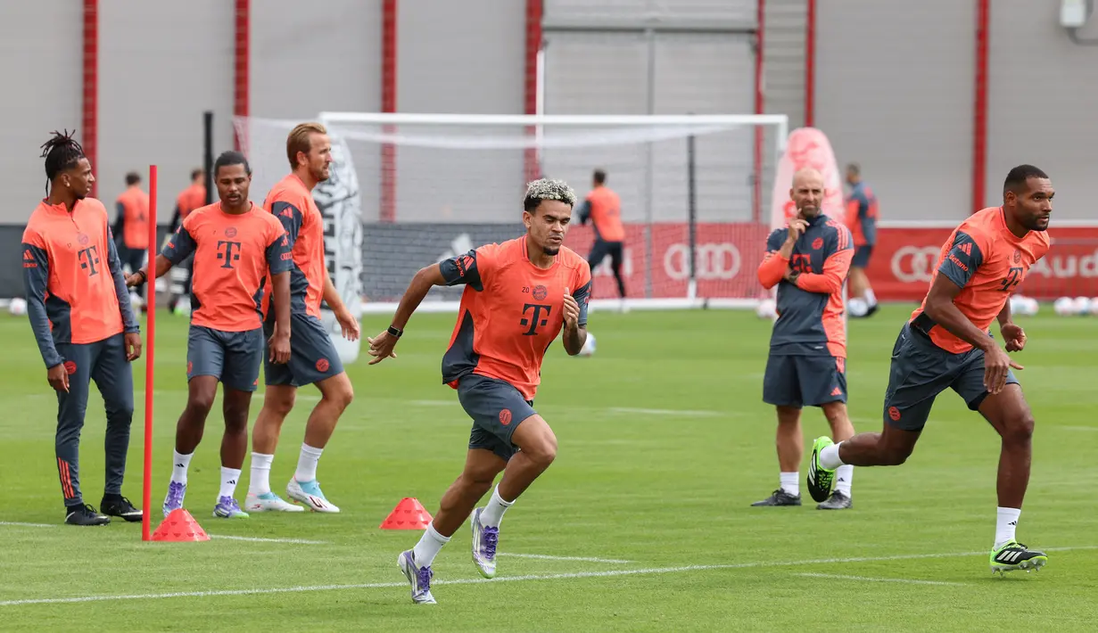 Pemain asal Kolombia itu direkrut untuk memperkuat sektor kiri dalam skema serangan Bayern, dan besar kemungkinan akan mengisi posisi inti. (AFP/Alexandra Beier)