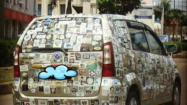 9 Stiker Kendaraan Ini Terlalu Berlebihan, Jadi Pusat Perhatian di Jalan