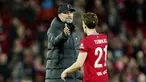 Kostas Tsimikas bermain sangat baik sebagai bek kiri. Dia tampil sama baiknya saat bertahan maupun membantu serangan. Tsimikas berkontribusi langsung lewat dua assists untuk gol Ibrahima Konate dan Roberto Firmino. (AP/Jon Super)