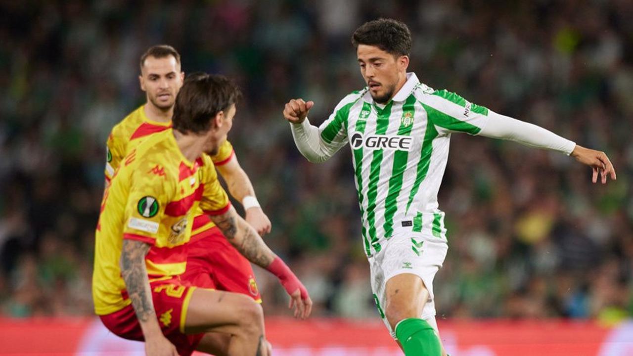 Prediksi Real Betis vs Fiorentina 2 Mei 2025