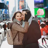 Rumah tangga yang dibangun Nola B3 dan Baldy Mulya telah mencapai usia 14 tahun. Pasangan yang telah dikaruniai tiga anak itu baru saja menjalani liburan bersama. (Instagram/baldynola)