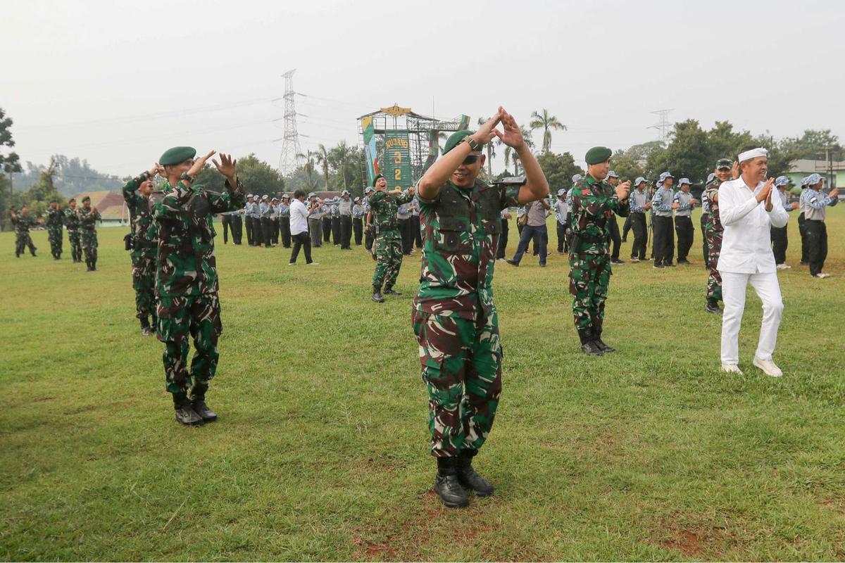 Dedi Mulyadi temui anak-anak yang dibina di Markas Kotrad Depok