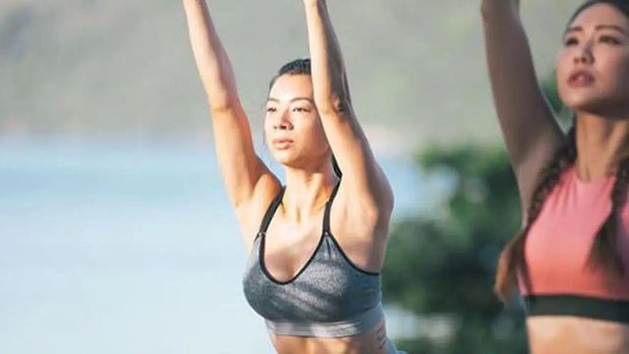 Top 3 Hari Ini: 4 Seleb Cantik dengan Bokong Indah