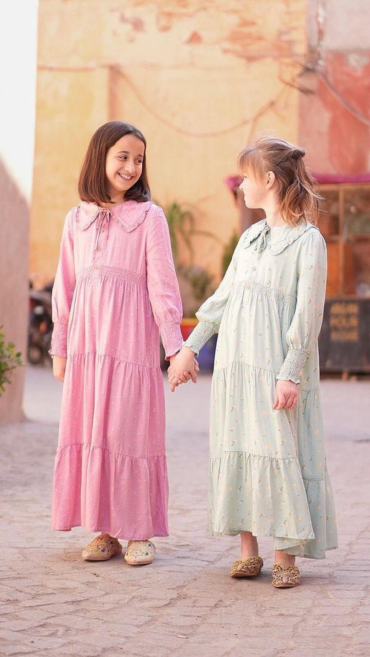 2. Pilih Ukuran Baju yang Pas dengan Anak