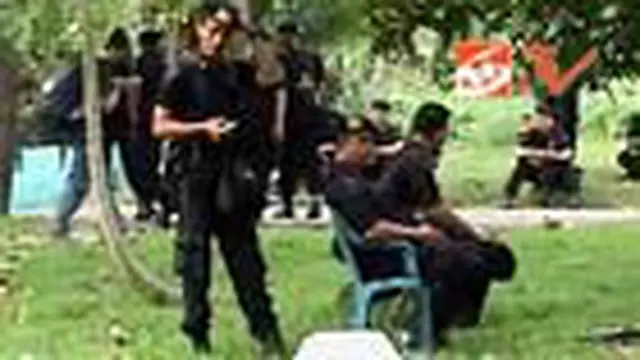Polisi Bersenjata Jaga Kompleks Ahmadiyah