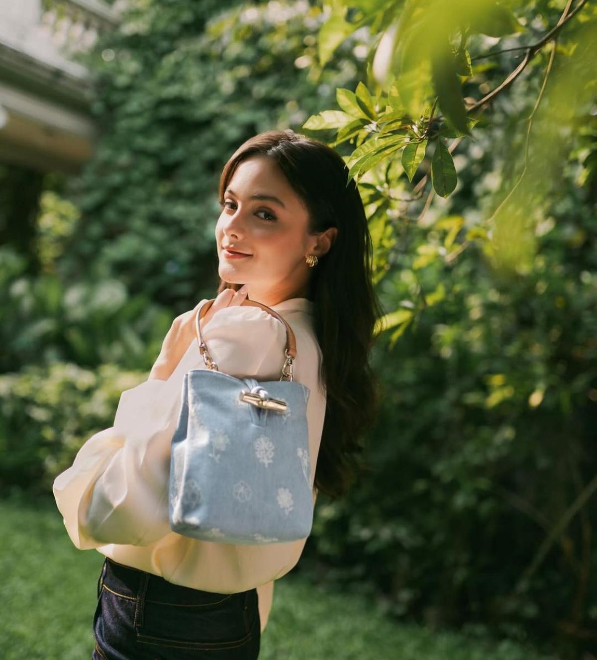 4 Potret Terbaru Amanda Rawles dengan Body Ramping, Dapat Pujian Cantik dari Netizen