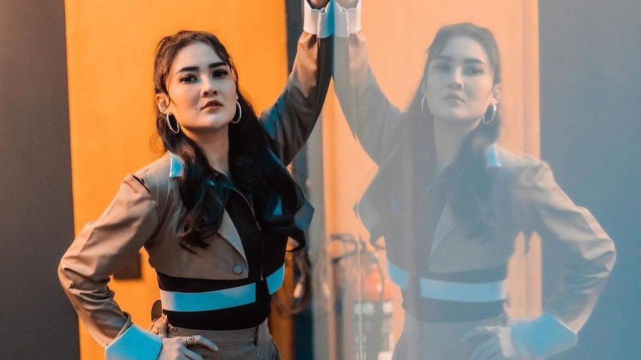Perjalanan Karier Nella Kharisma<br>