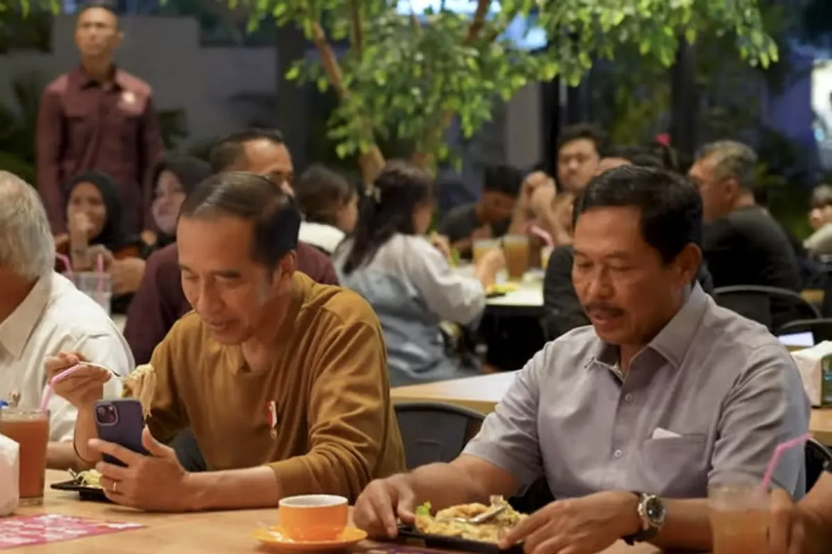 Presiden Joko Widodo atau Jokowi di Semarang, Jawa Tengah.