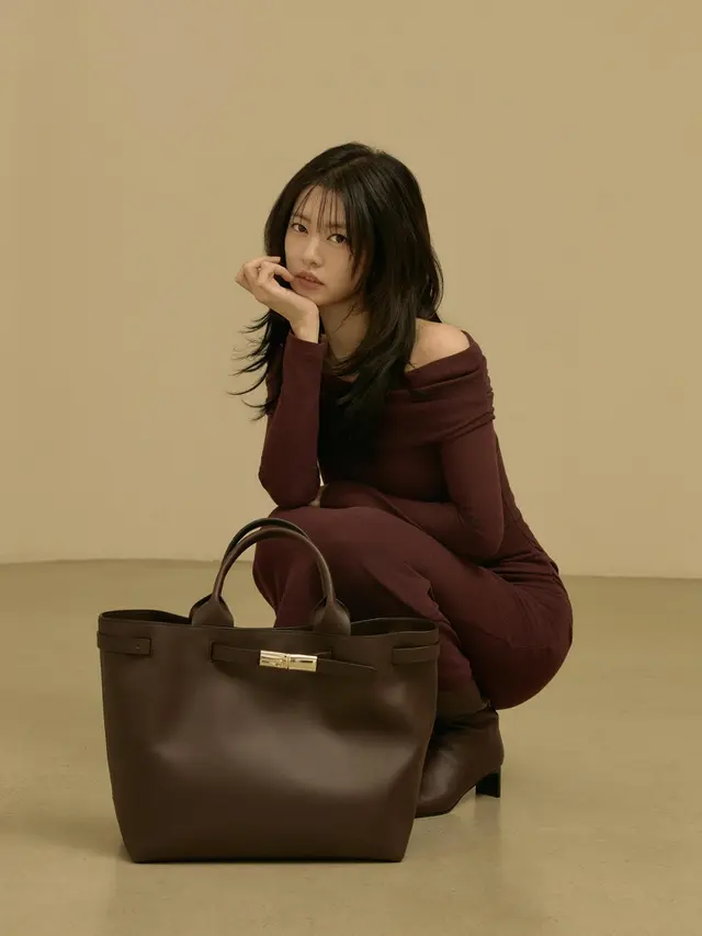 Jung So-min Jadi Ambassador Longchamp, Tampil Effortless dalam Balutan Parisian Look